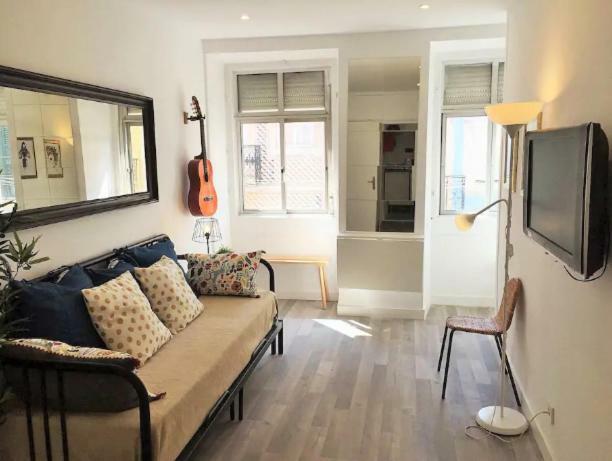 Appartement Cozy And Beautiful Flat In Great Location! à Lisboa Extérieur photo